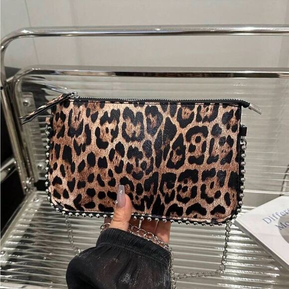 Leopard Print Chain Shoulder Bag - Picture 2 of 6